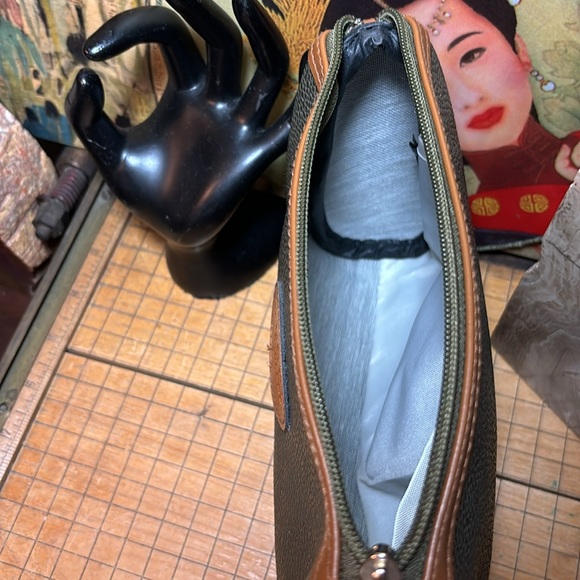 Gucci Parfums Green Tan Vintage Bag Zip Top Travel Toiletries 8.25”x6.5”x2.75” - Picture 12 of 17